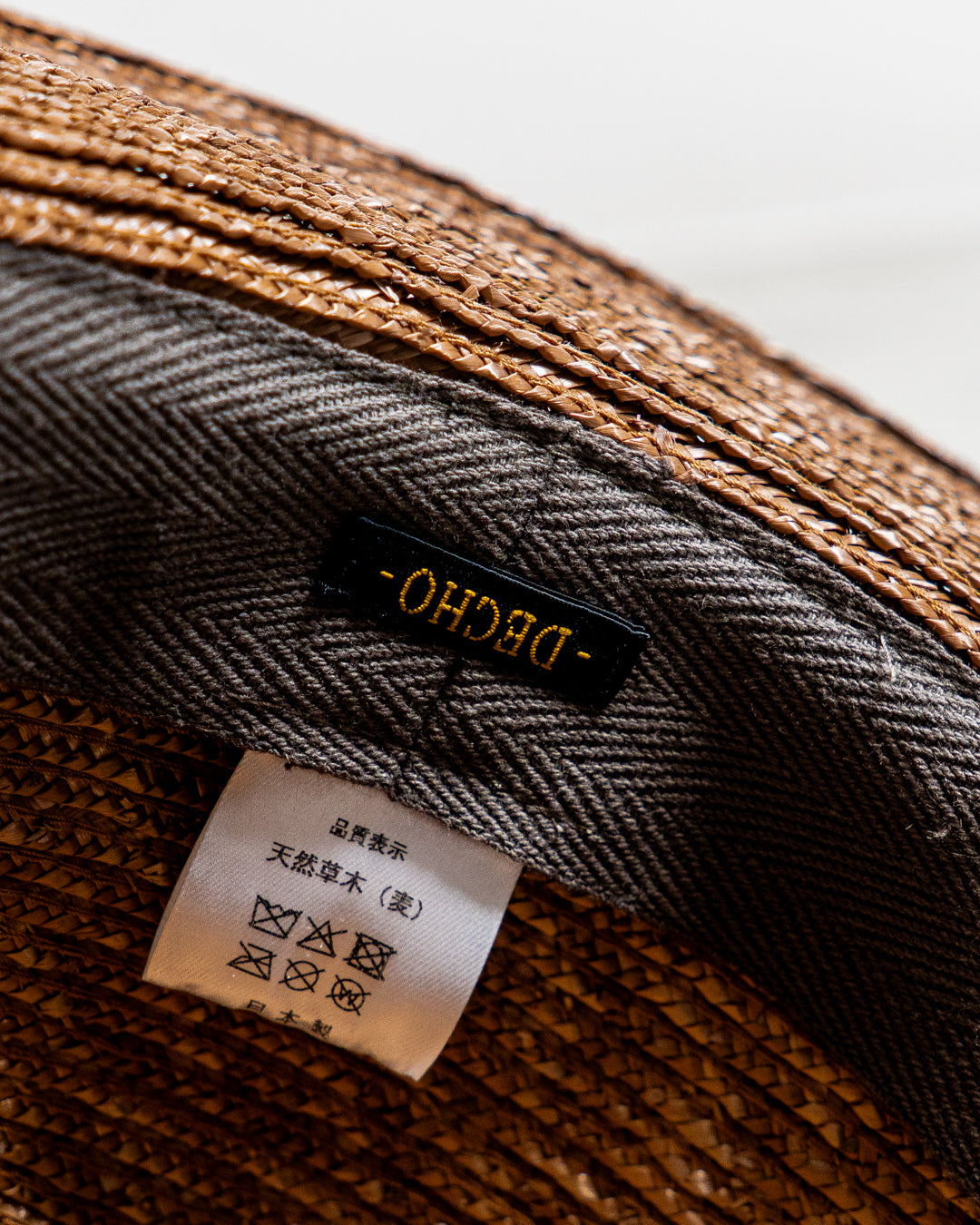 DECHO MUGI MOUNTAIN HAT