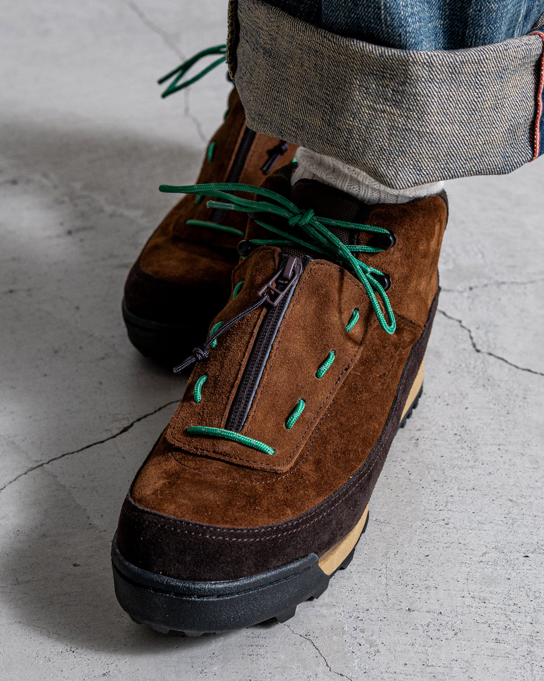 【collaboration】is-ness × SUICOKE FLOW-MID SHOES