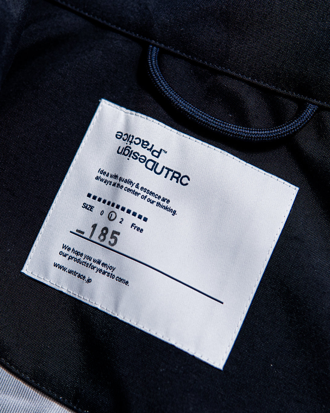 UNTRACE 3L Stand Collar Coat_185