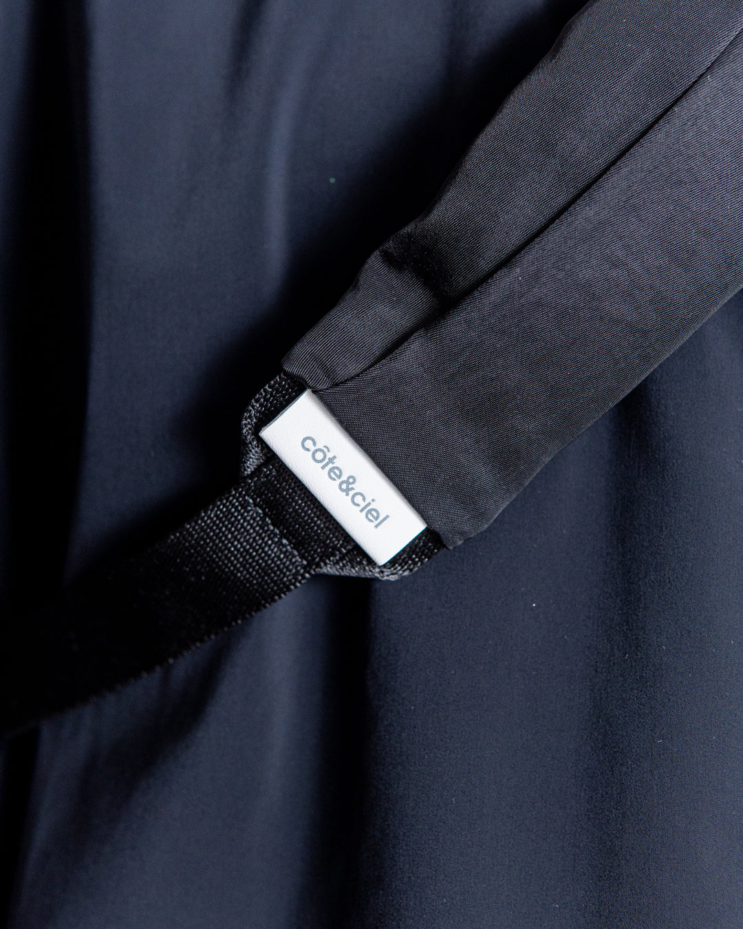 cote&ciel Adda Smooth Black