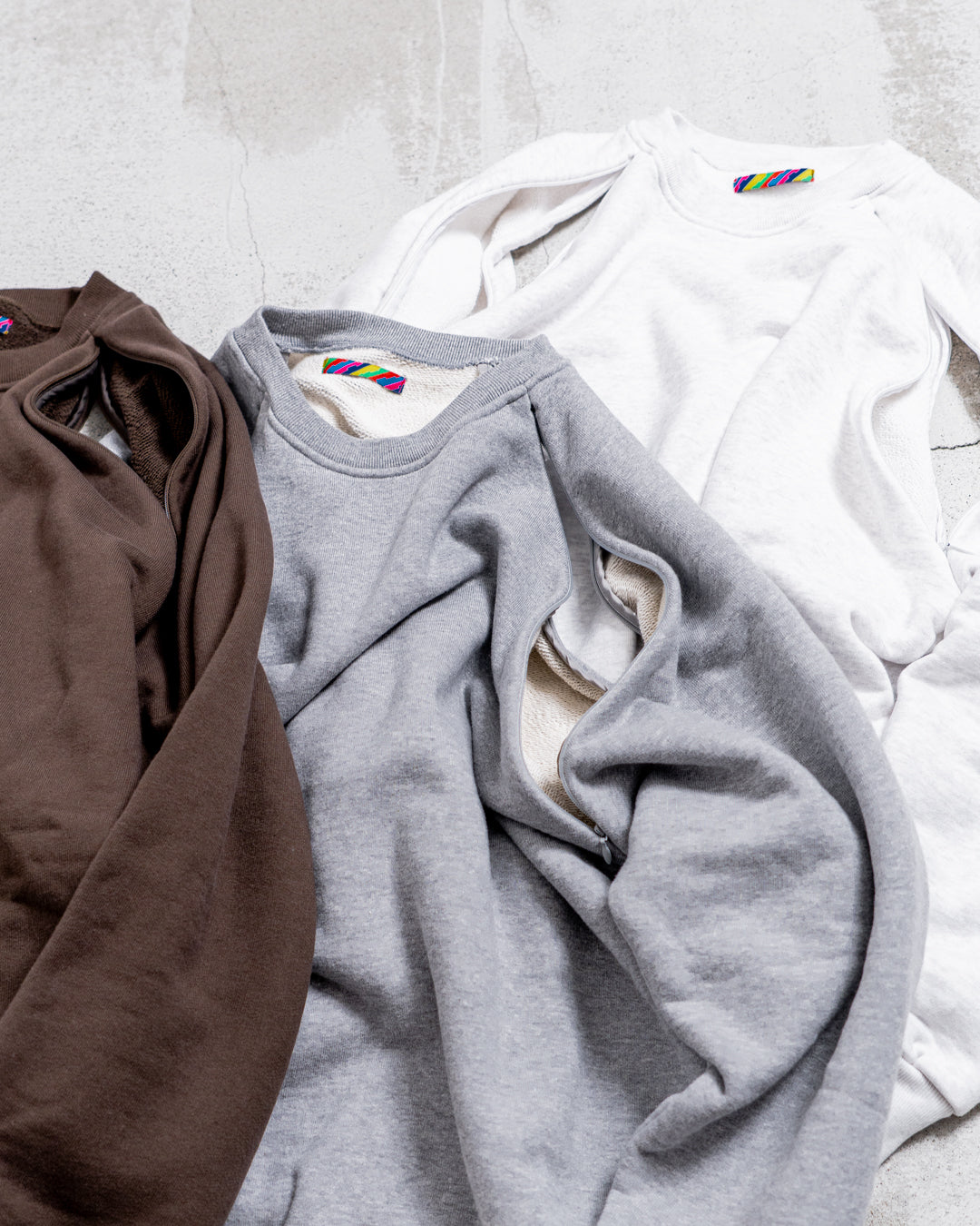 【8.8 sat 0:00 release】is-ness Ventilated Sweatshirt