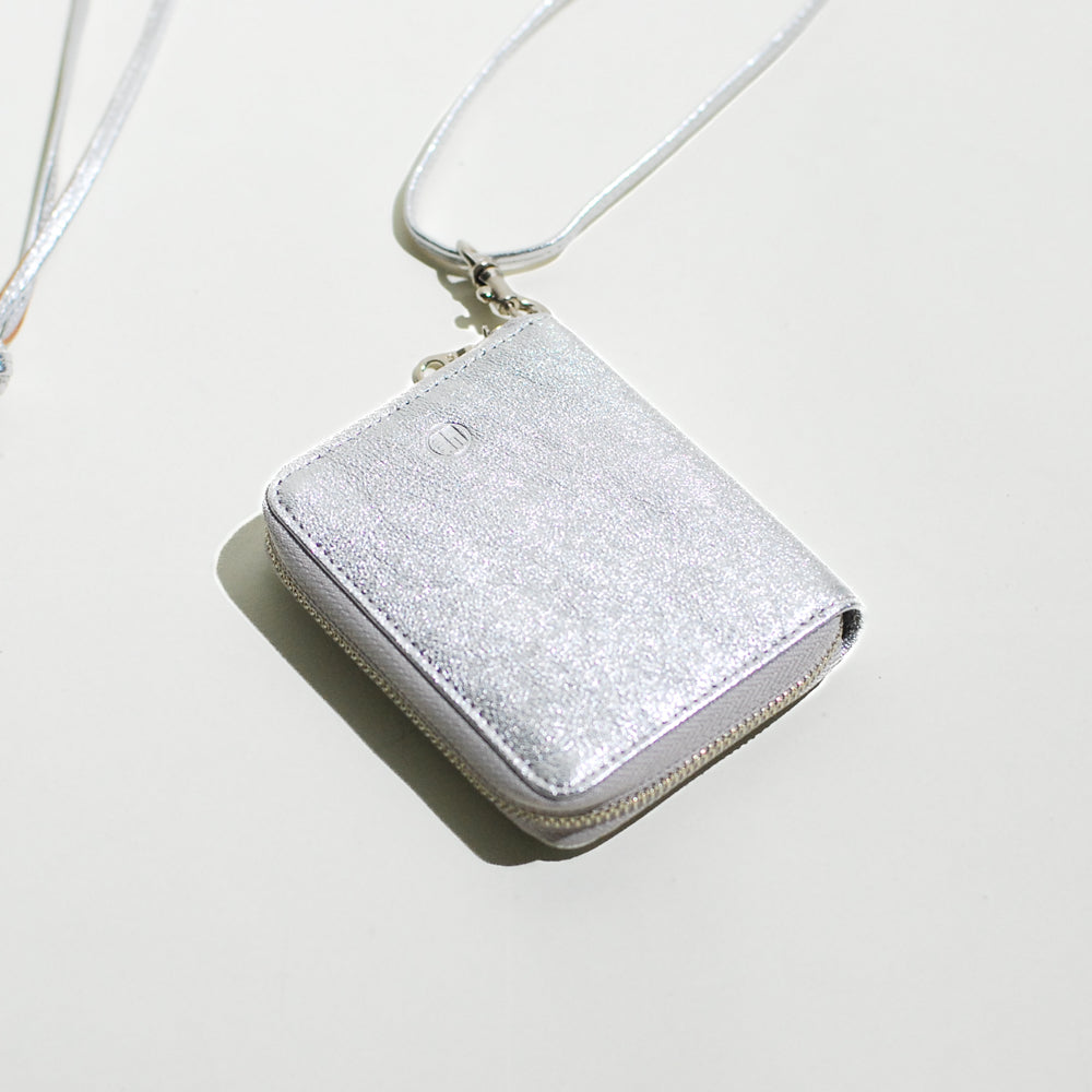 "TENOHIRA COMPACT WALLET" AVAILABLE IN THREE VARIATIONS