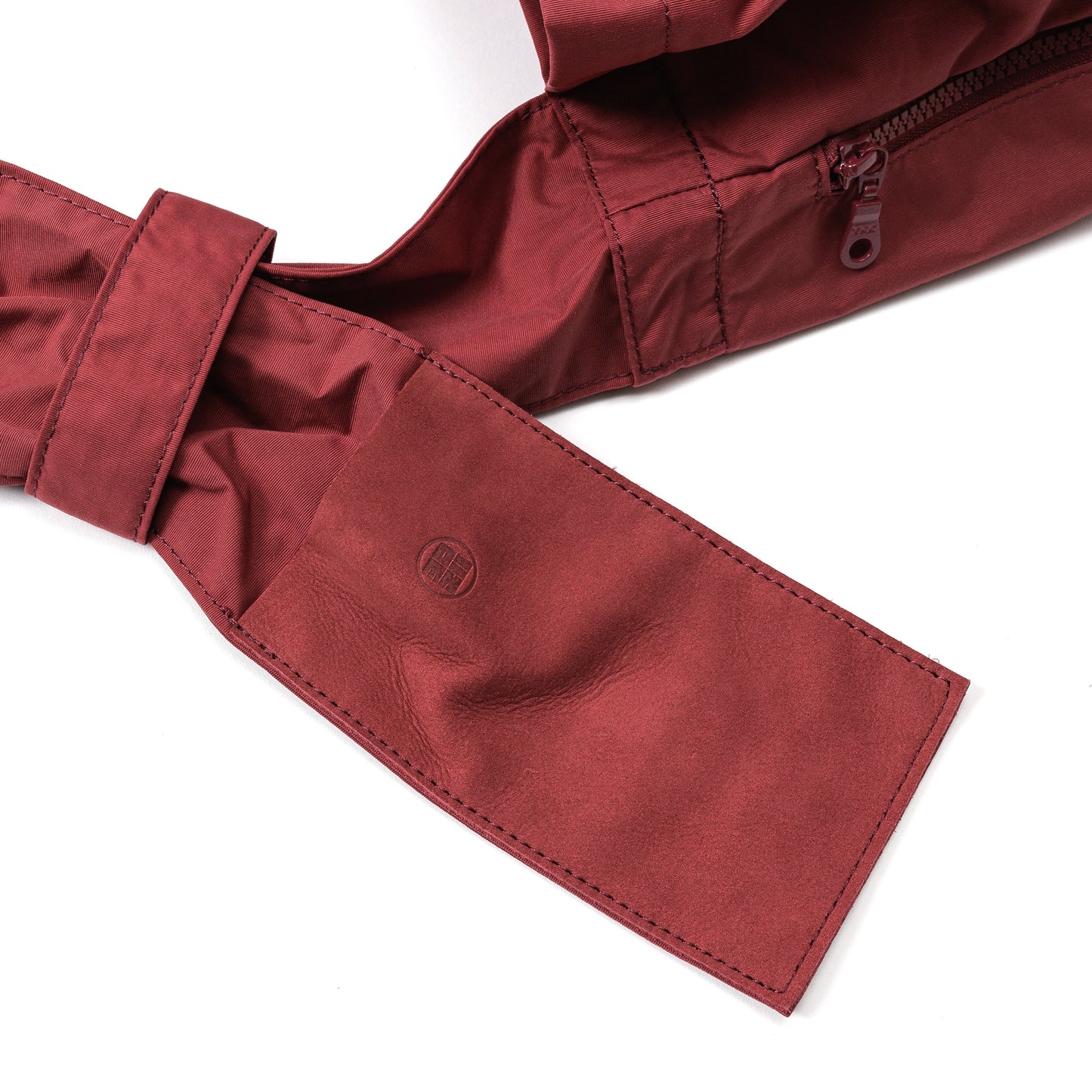 TASUKI SHOULDER <NO.2> Available in avariety of materials.