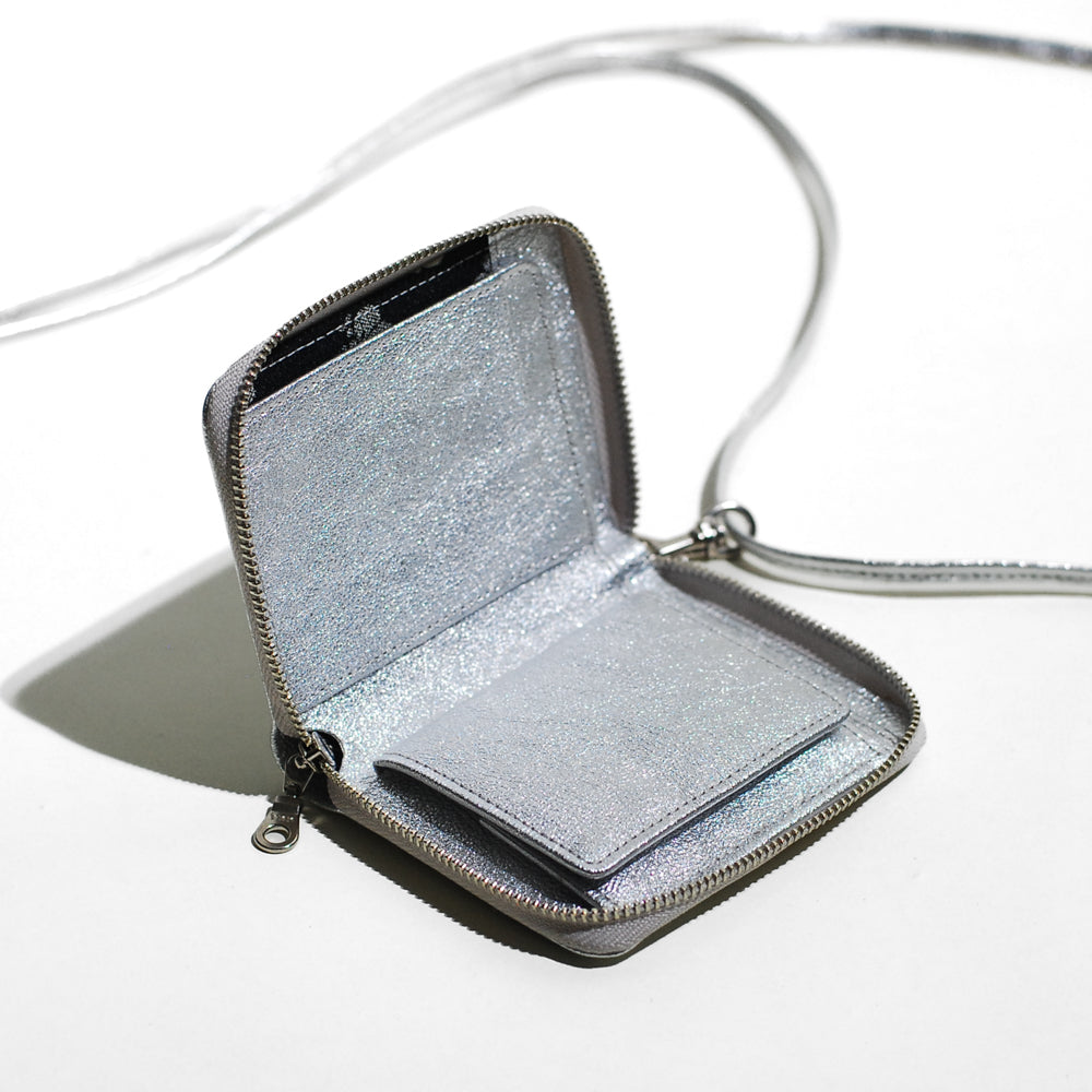 "TENOHIRA COMPACT WALLET" AVAILABLE IN THREE VARIATIONS