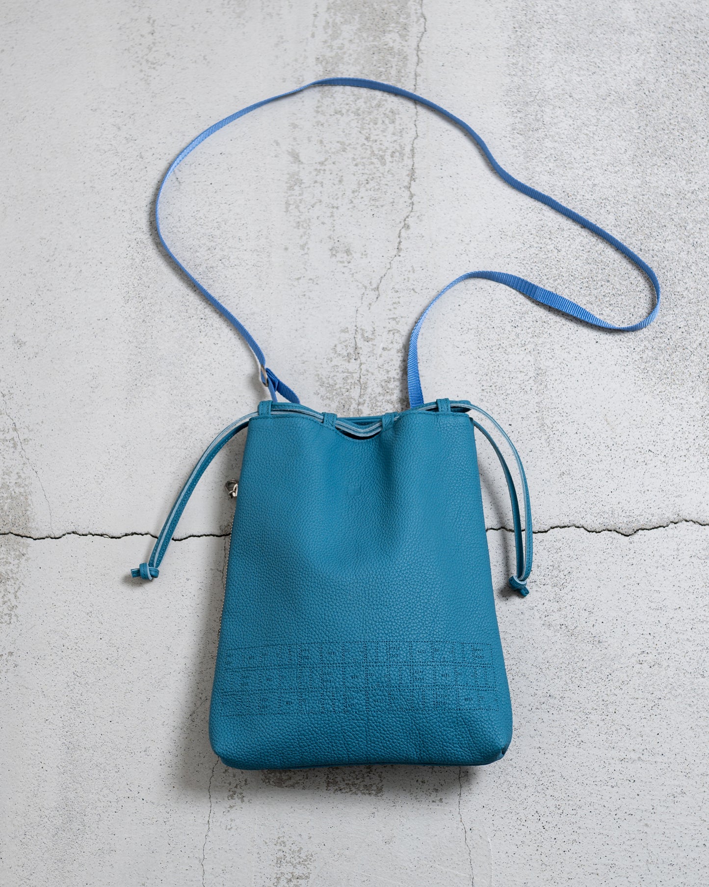 KINCHAKU 30 "REINOMONO J.BLUE"