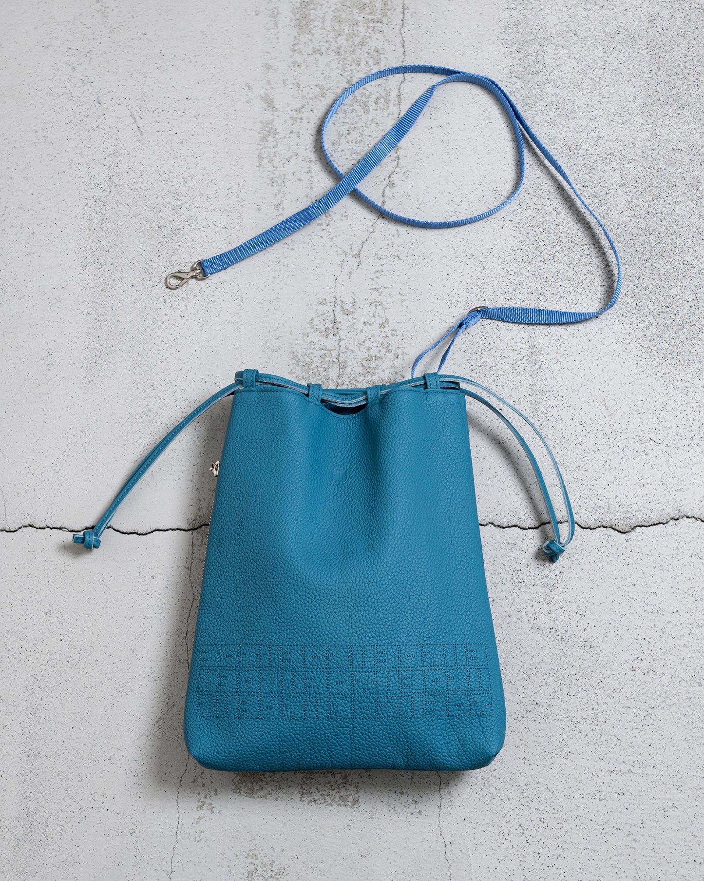 KINCHAKU 30 "REINOMONO J.BLUE"