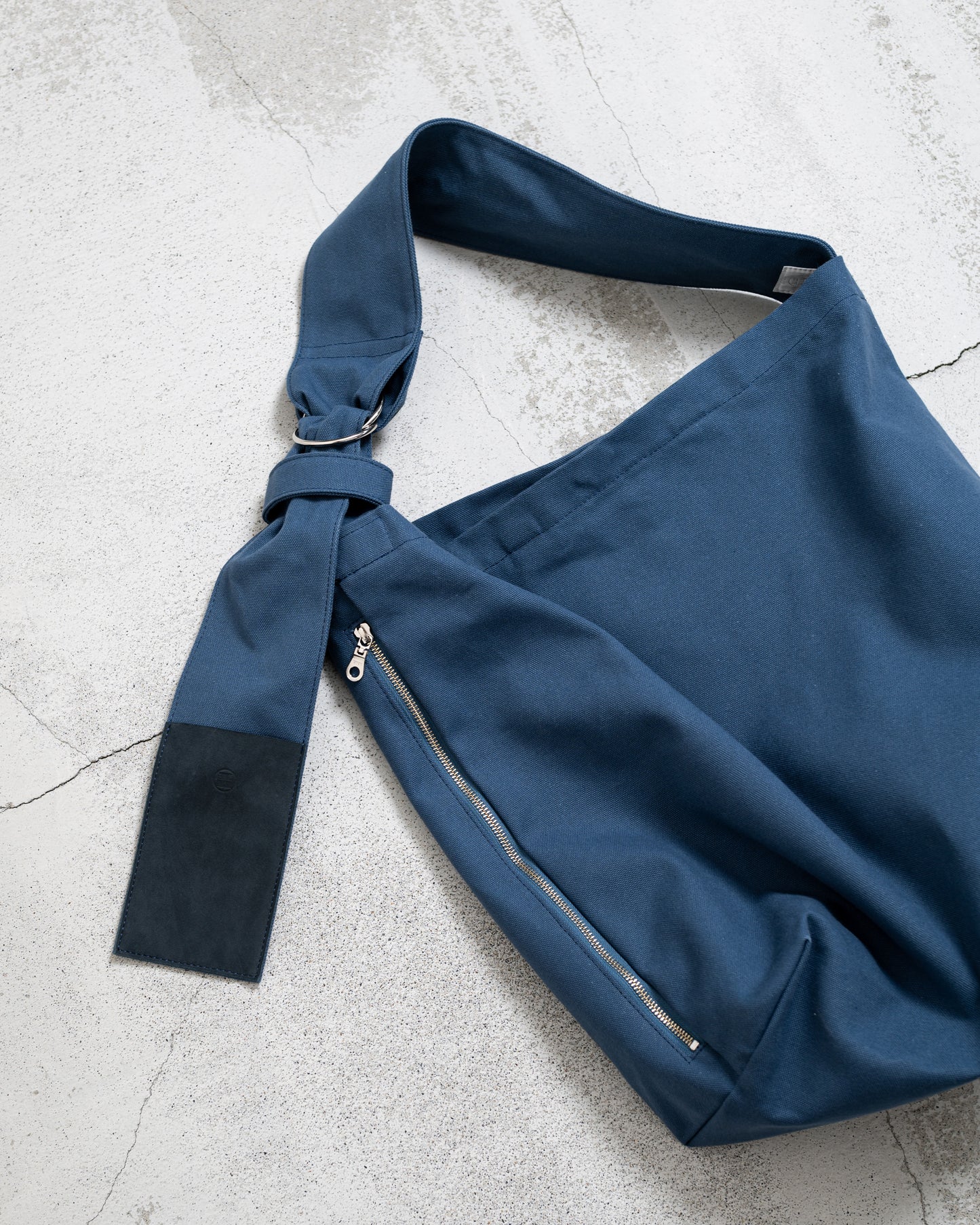 TASUKI SHOULDER "JP CANVAS IVORY AND NAVY" NO.1
