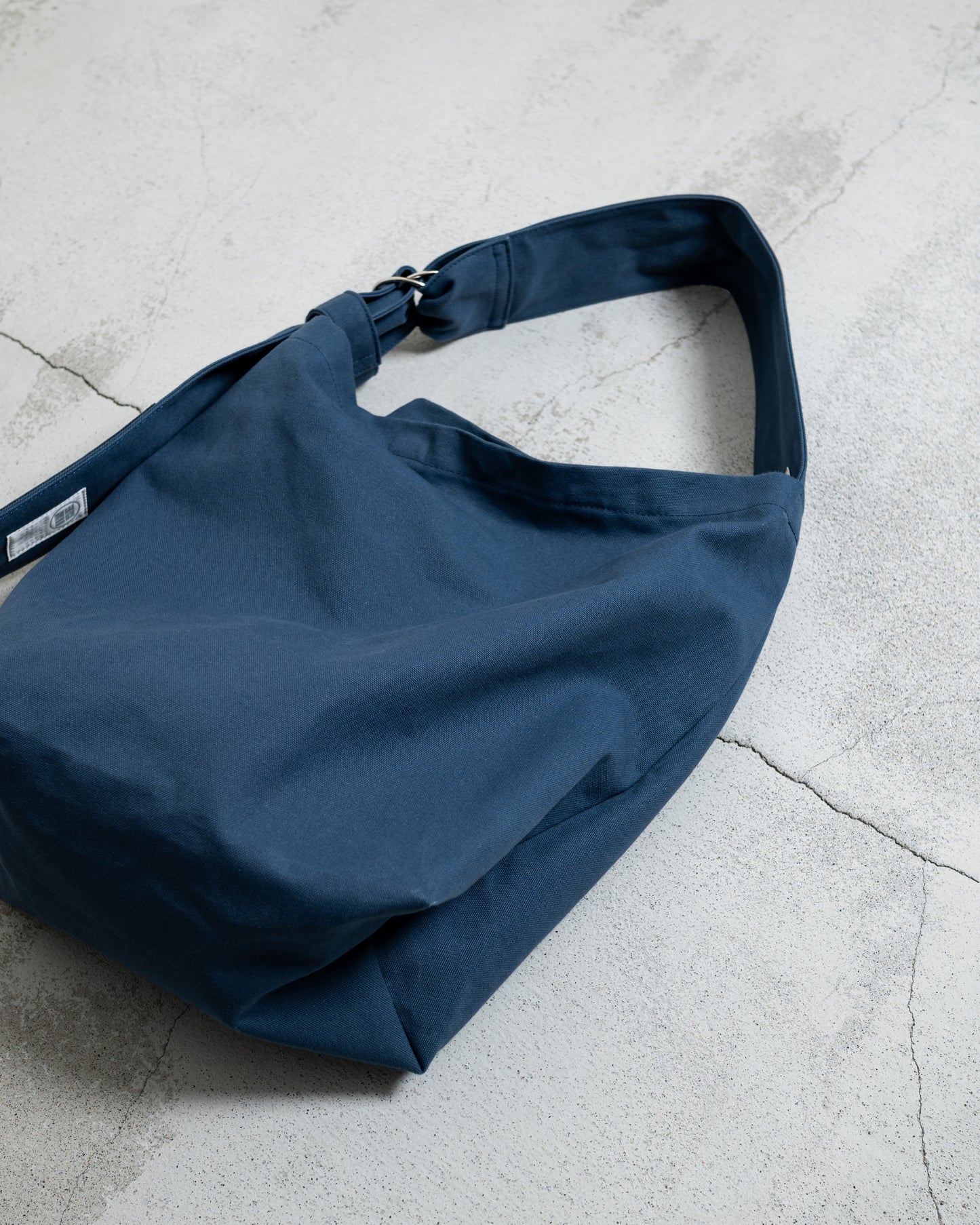 TASUKI SHOULDER "JP CANVAS IVORY AND NAVY" NO.1