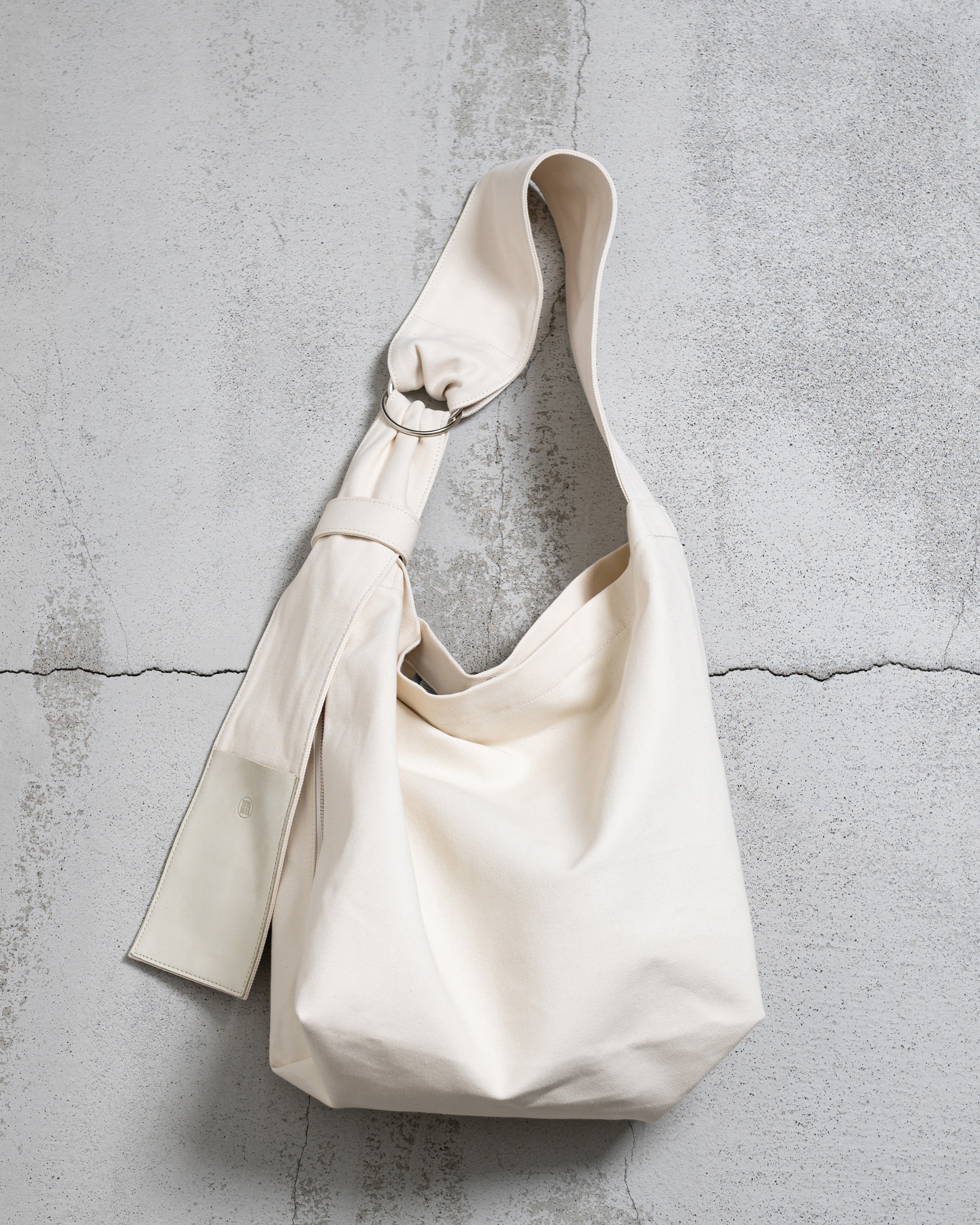 TASUKI SHOULDER 
