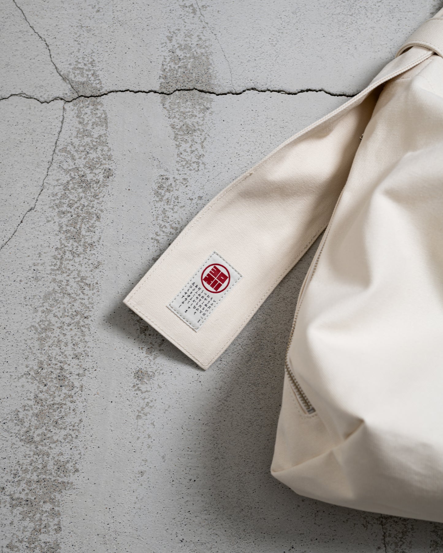 TASUKI SHOULDER "JP CANVAS IVORY AND NAVY" NO.2