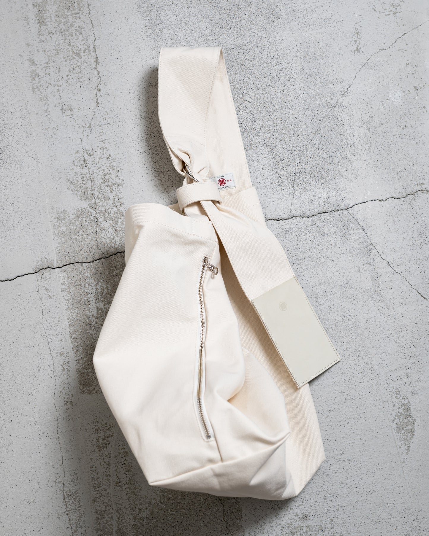 TASUKI SHOULDER "JP CANVAS IVORY AND NAVY" NO.1