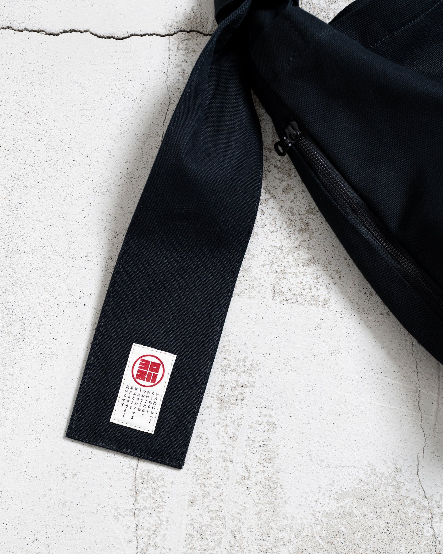 TASUKI SHOULDER "JP CANVAS IVORY AND NAVY" NO.2