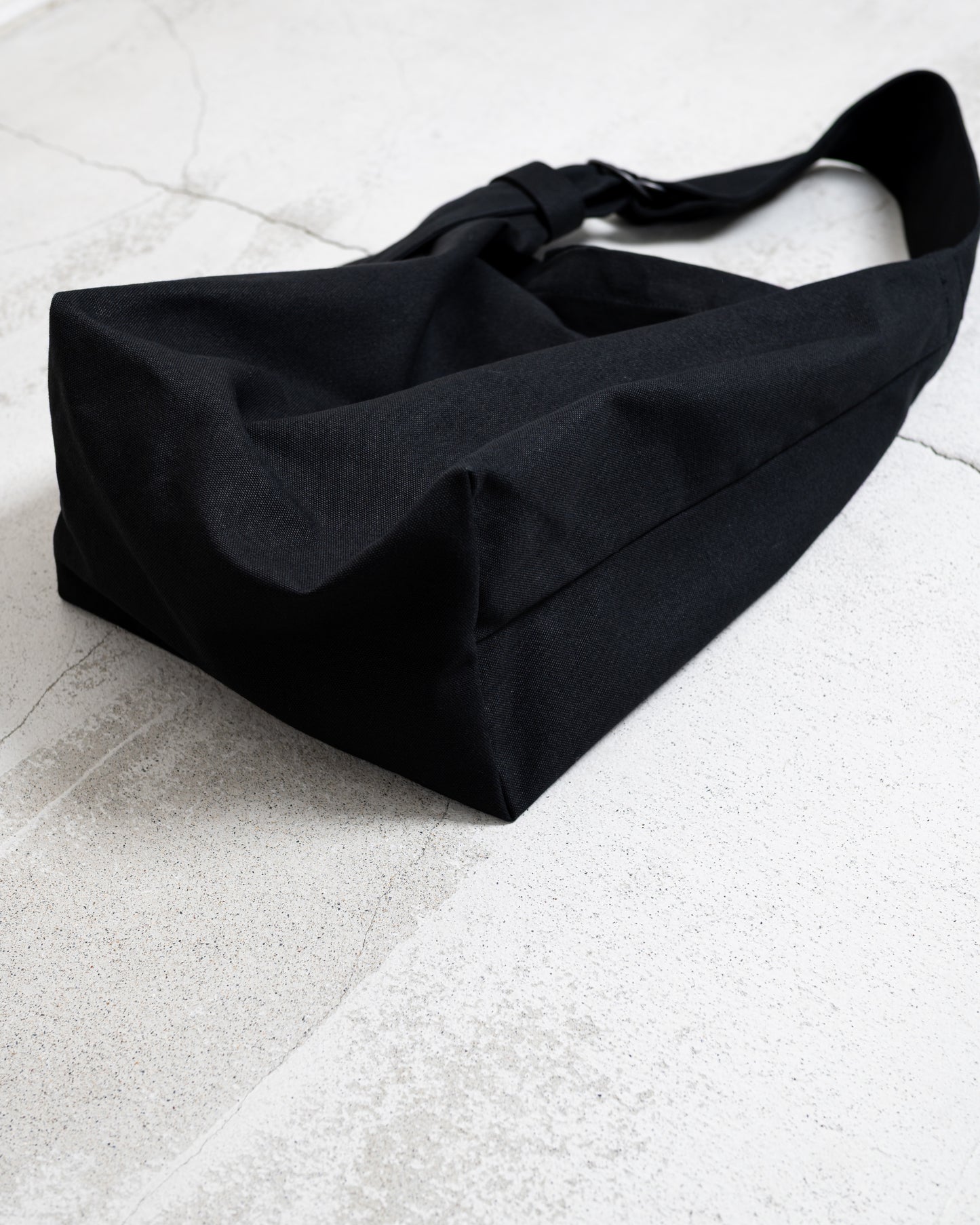 TASUKI SHOULDER "JP CANVAS IVORY AND NAVY" NO.1