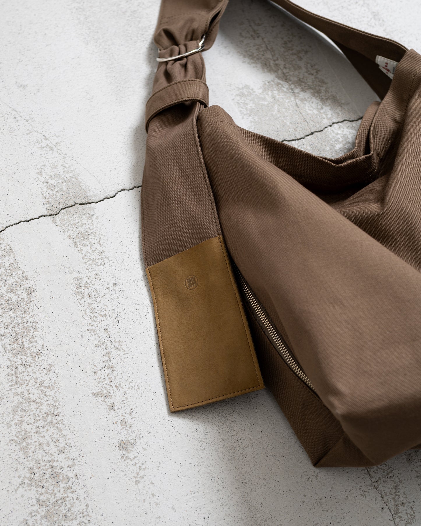 TASUKI SHOULDER "JP CANVAS IVORY AND NAVY" NO.2