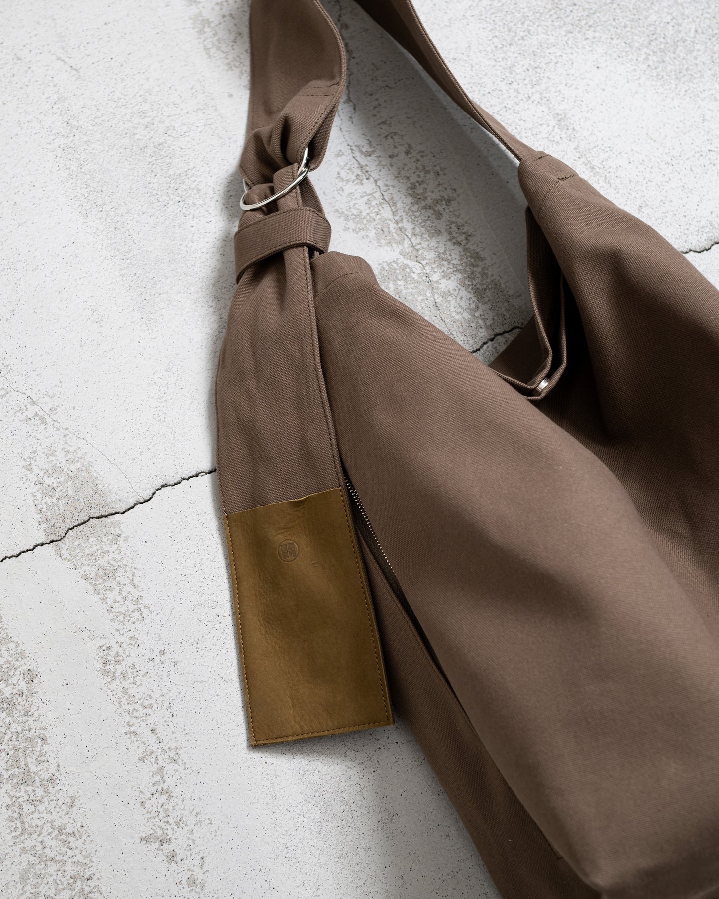 TASUKI SHOULDER "JP CANVAS IVORY AND NAVY" NO.1
