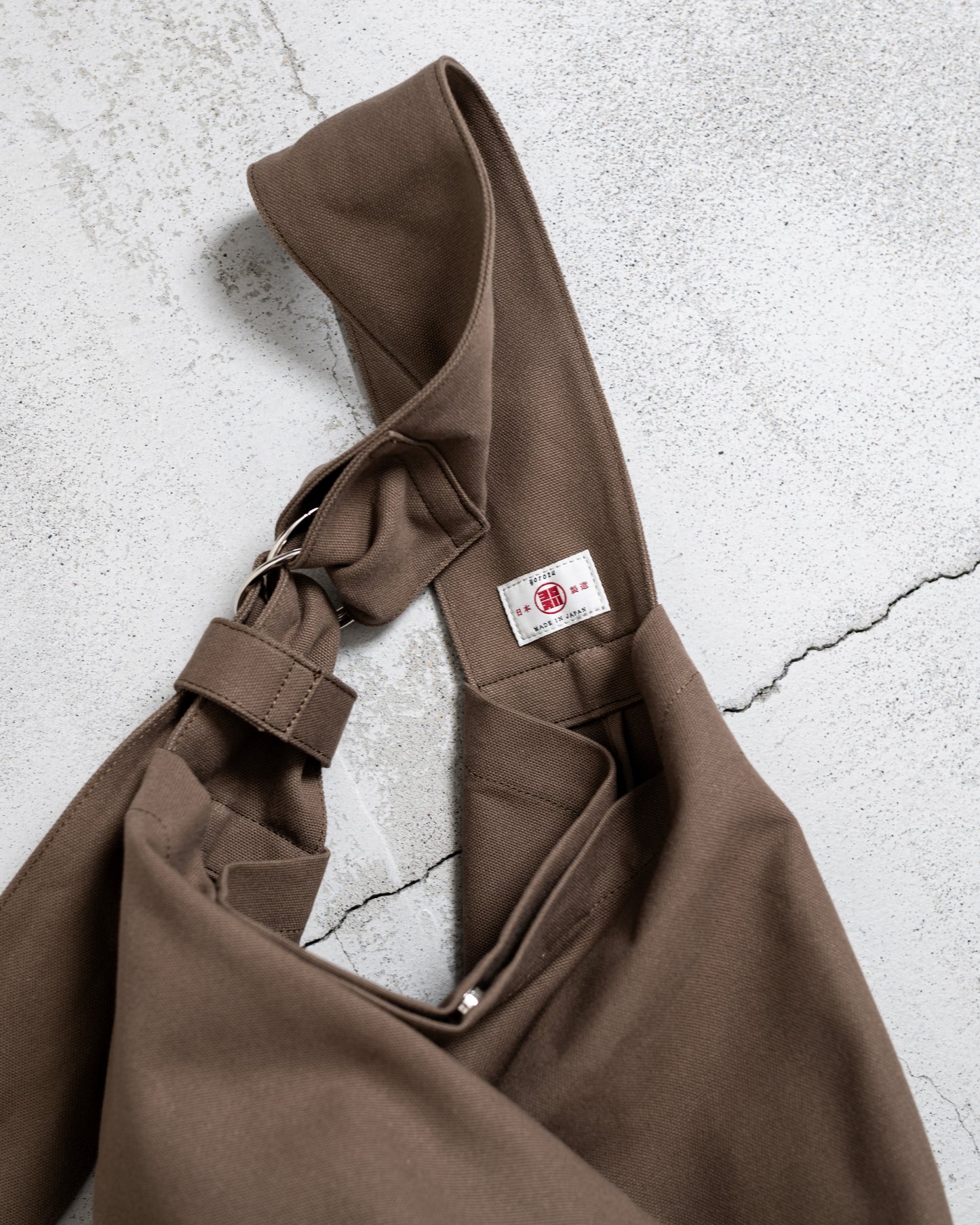 TASUKI SHOULDER "JP CANVAS IVORY AND NAVY" NO.1