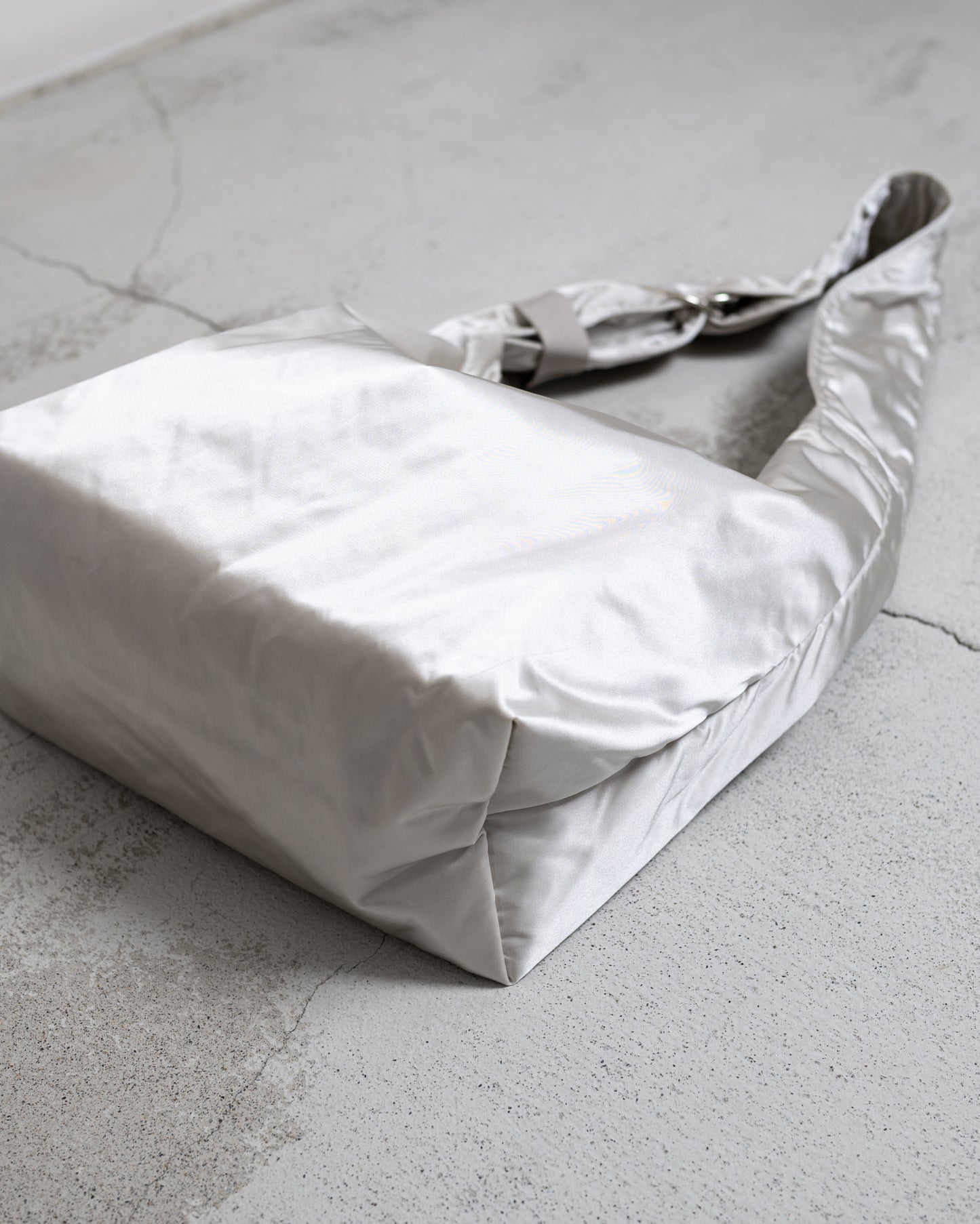 TASUKI SHOULDER "CO-TECH WHITE.GRAY and NAVY" NO.2