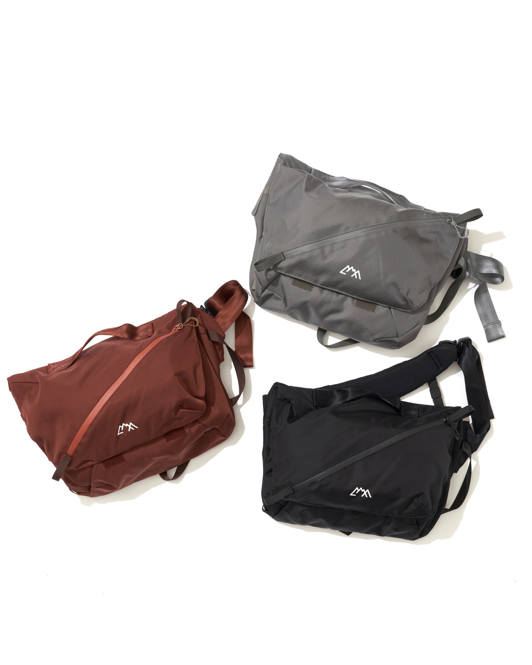 CMF OUTDOOR GARMENT MESSENGER BAG