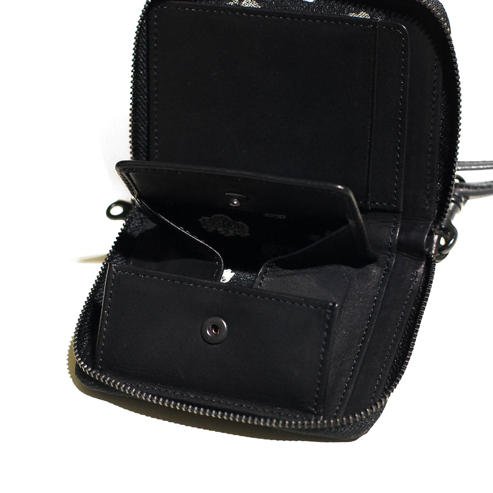 "TENOHIRA COMPACT WALLET" AVAILABLE IN THREE VARIATIONS