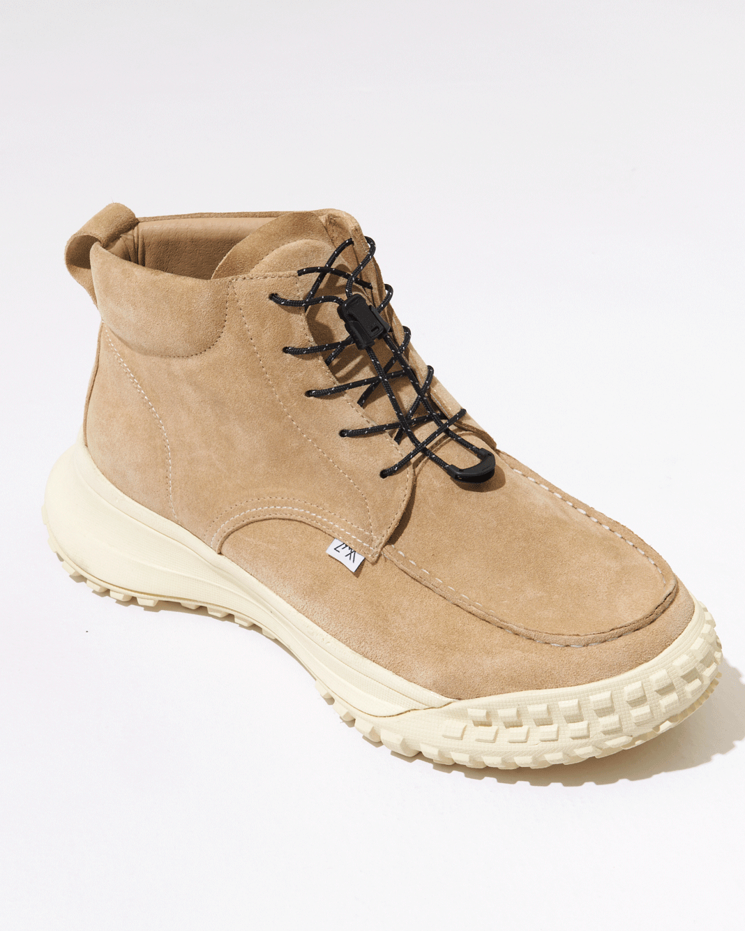 CMF OUTDOOR GARMENT APPROACH 04 SETTER