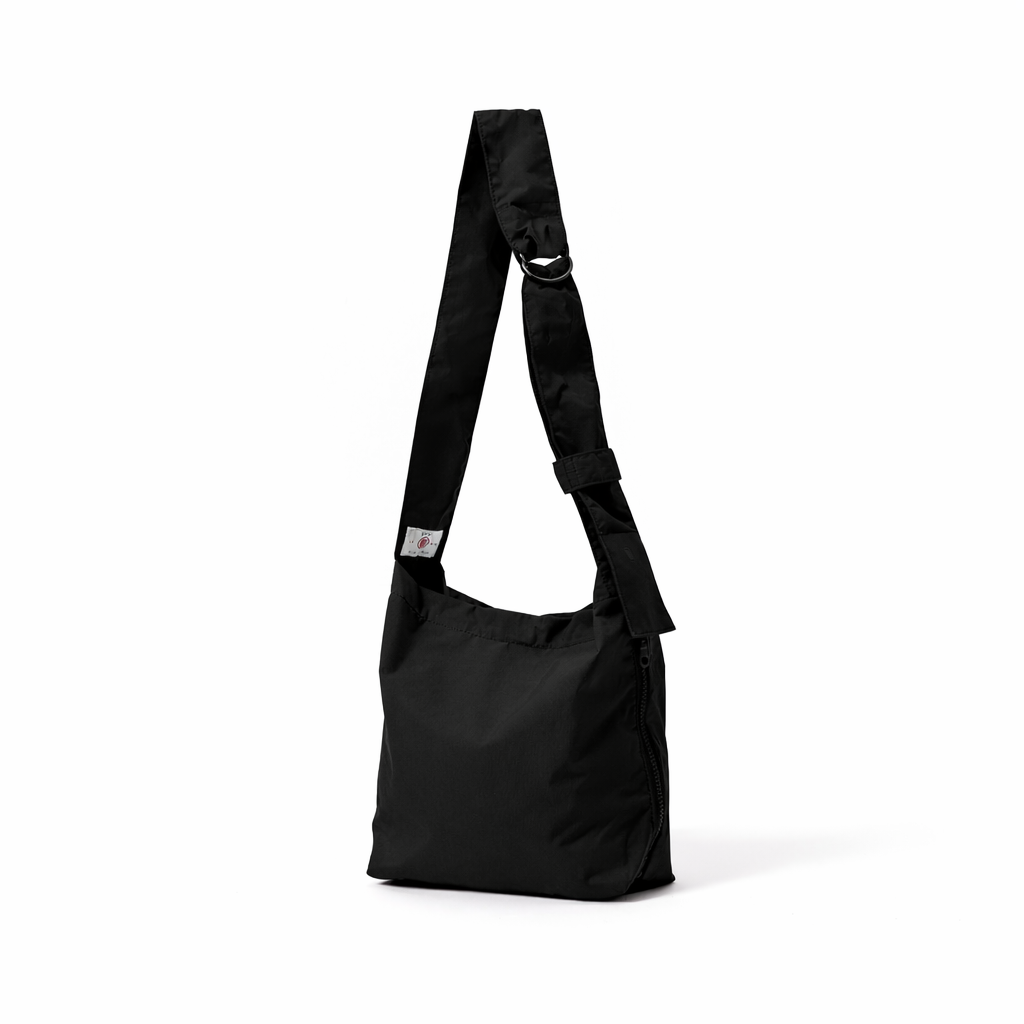 TASUKI SHOULDER <NO.3> Available in avariety of materials.