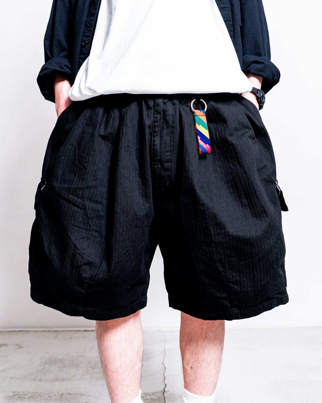 is-ness Herringbone 6-Pocket Shorts