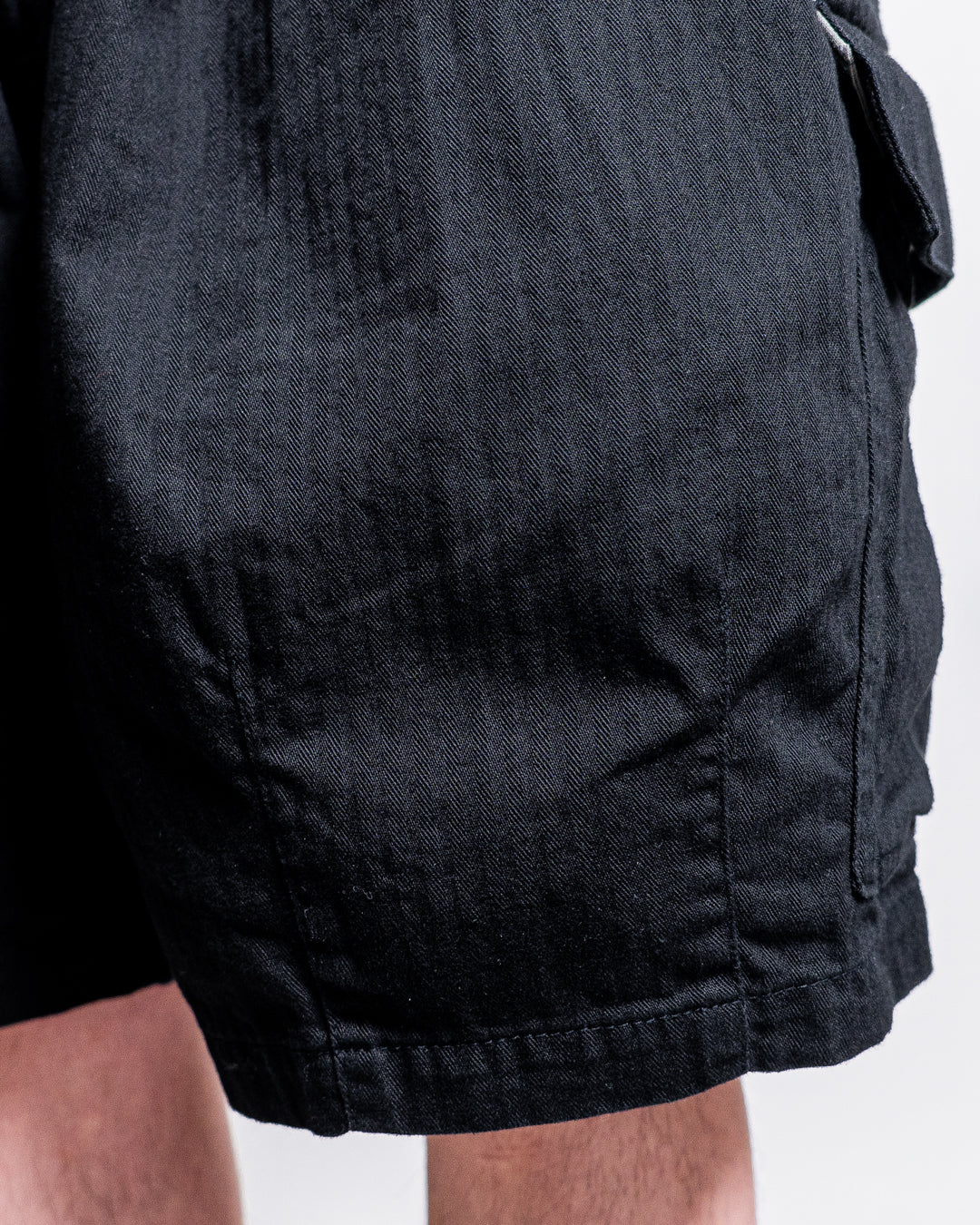 is-ness Herringbone 6-Pocket Shorts