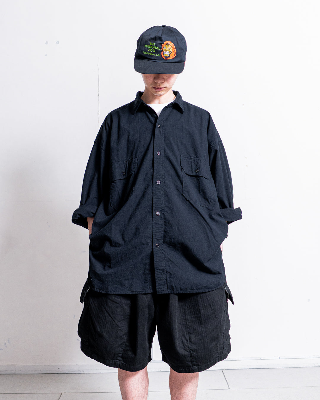 is-ness Herringbone 6-Pocket Shorts