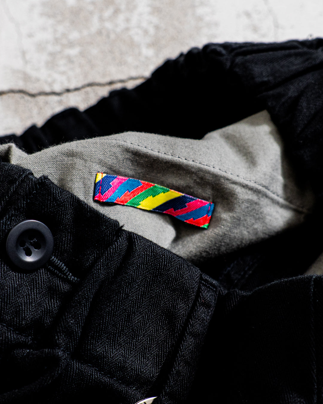 is-ness Herringbone 6-Pocket Shorts