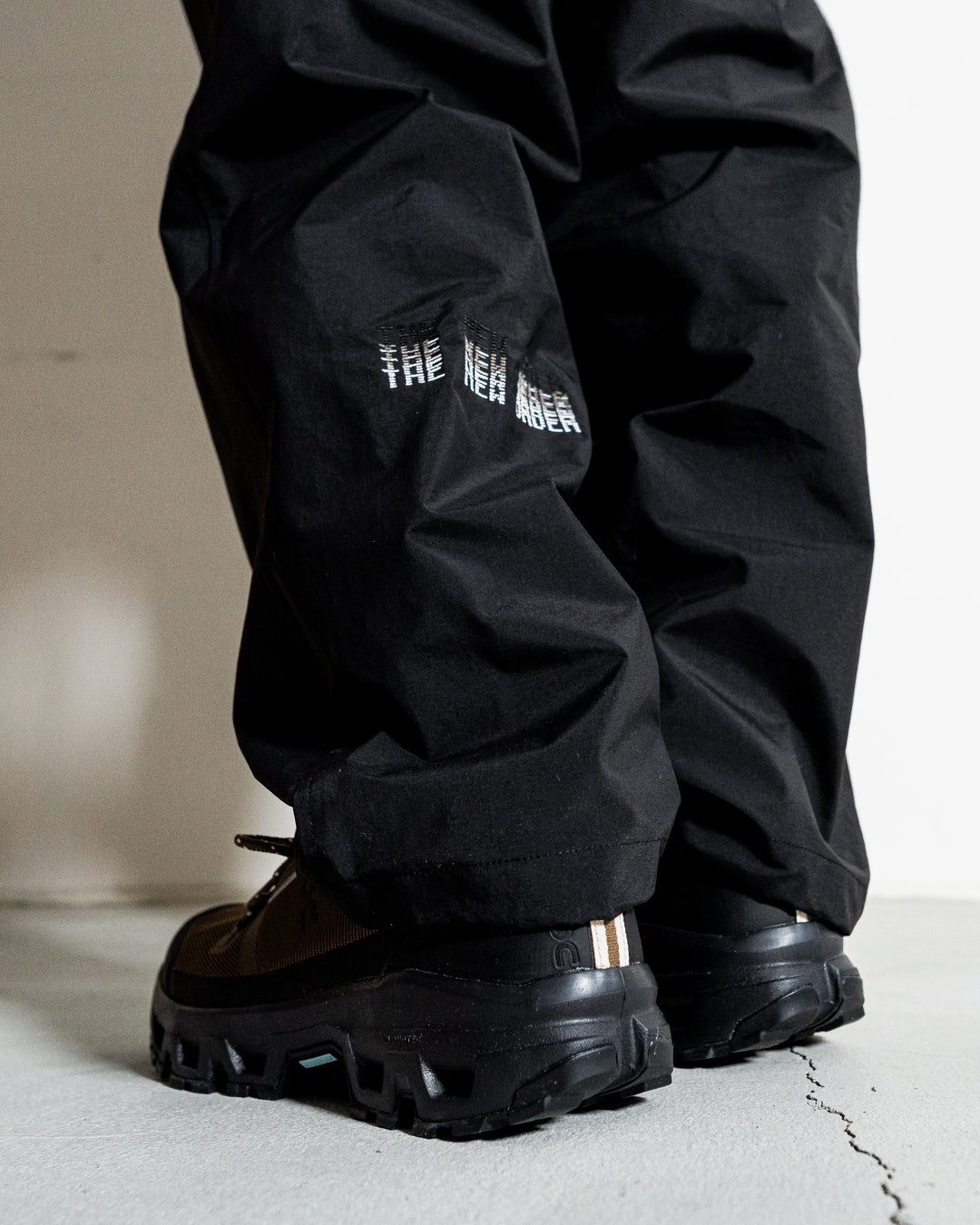 【collaboration】ES.1 × THE NEW ORDER magazine F002 TNO Nylon Pants