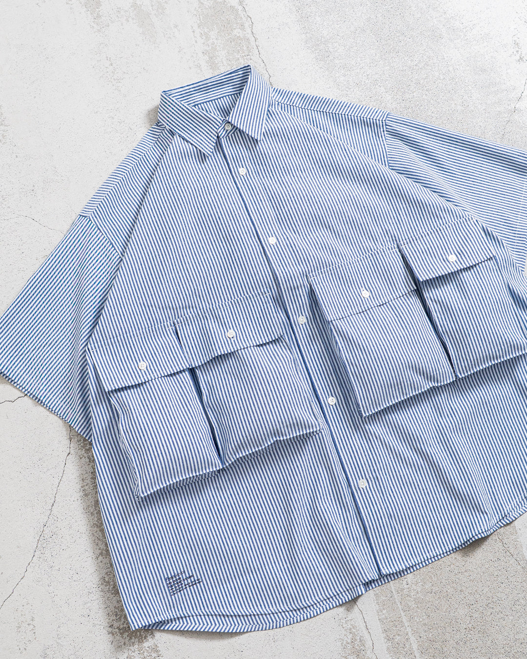 FreshService (フレッシュサービス) DRY OXFORD FLAP POCKET S/S SHIRT