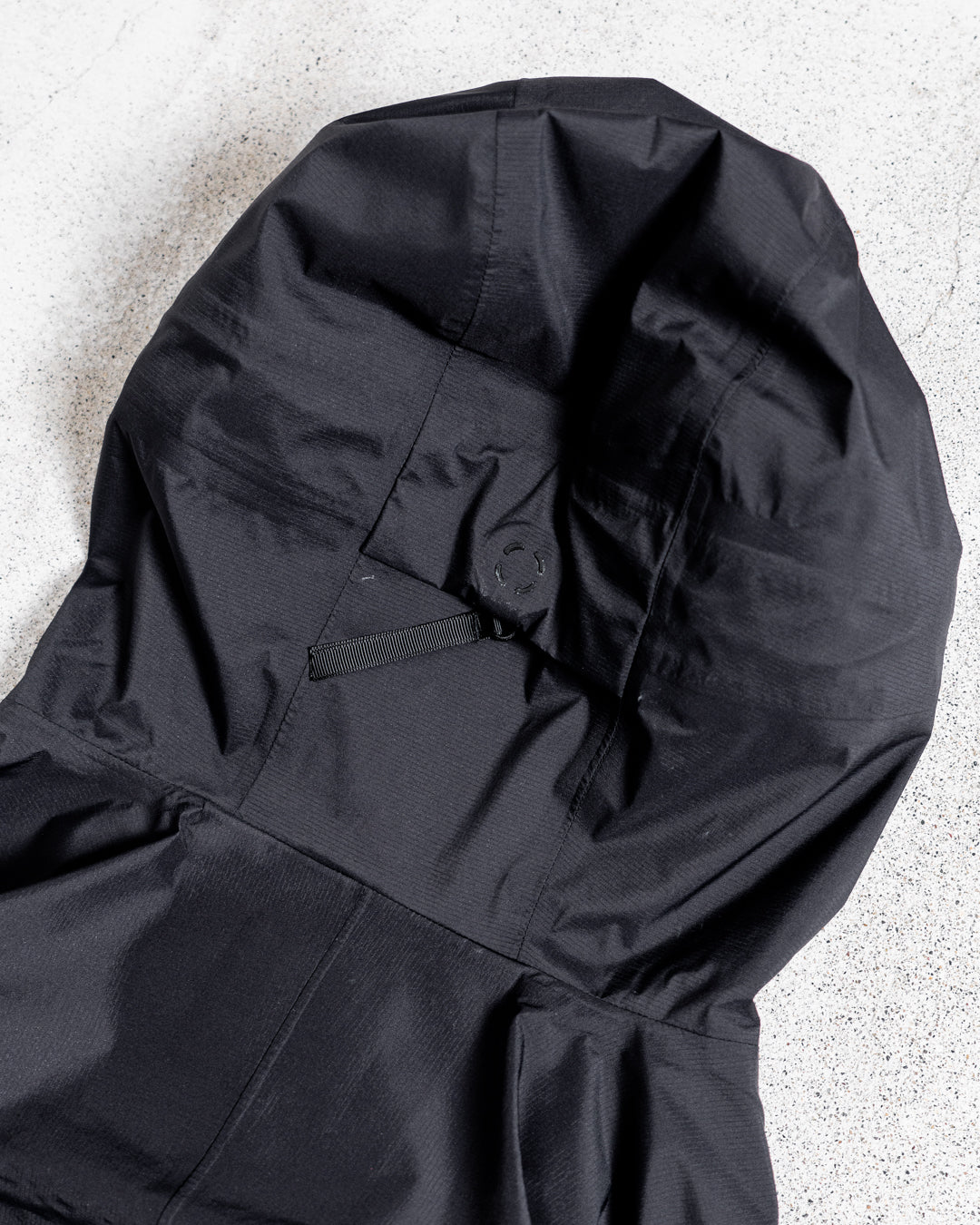 CMF OUTDOOR GARMENT SLASH SHELL COEXIST BRIGHT