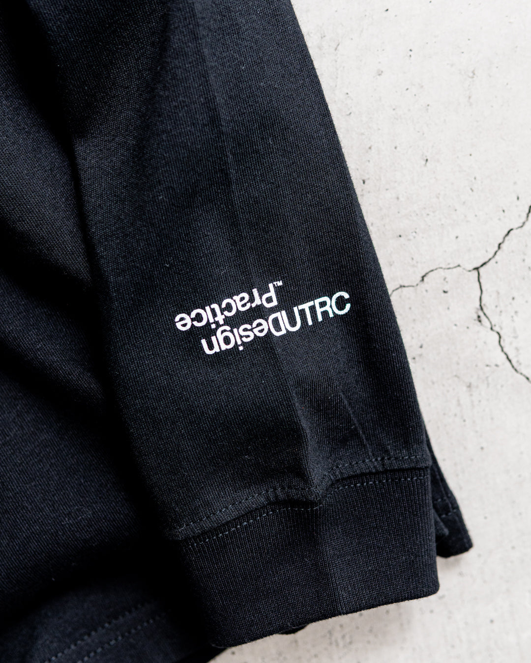 UNTRACE L/S Tee _212