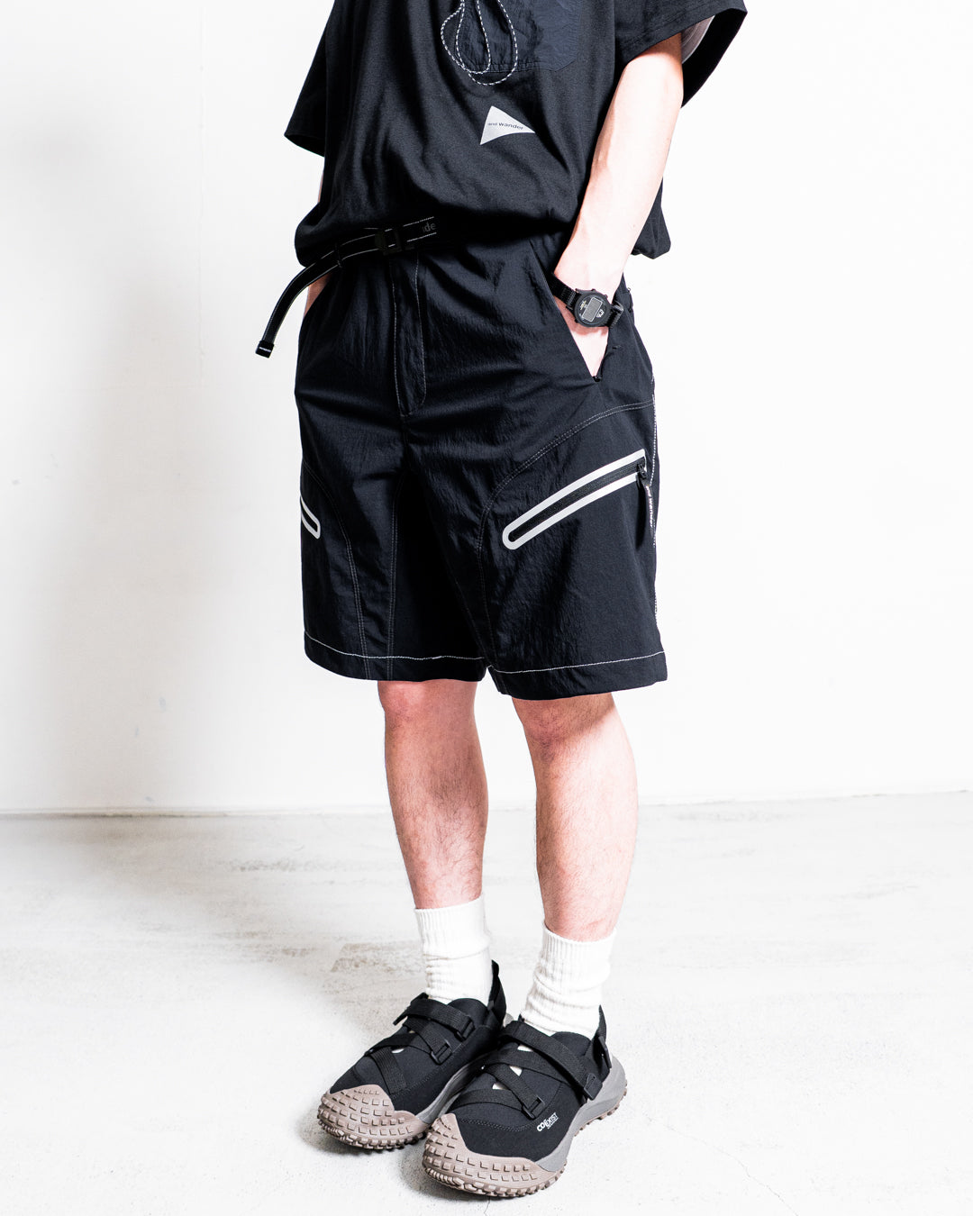 and wander light hike short pants