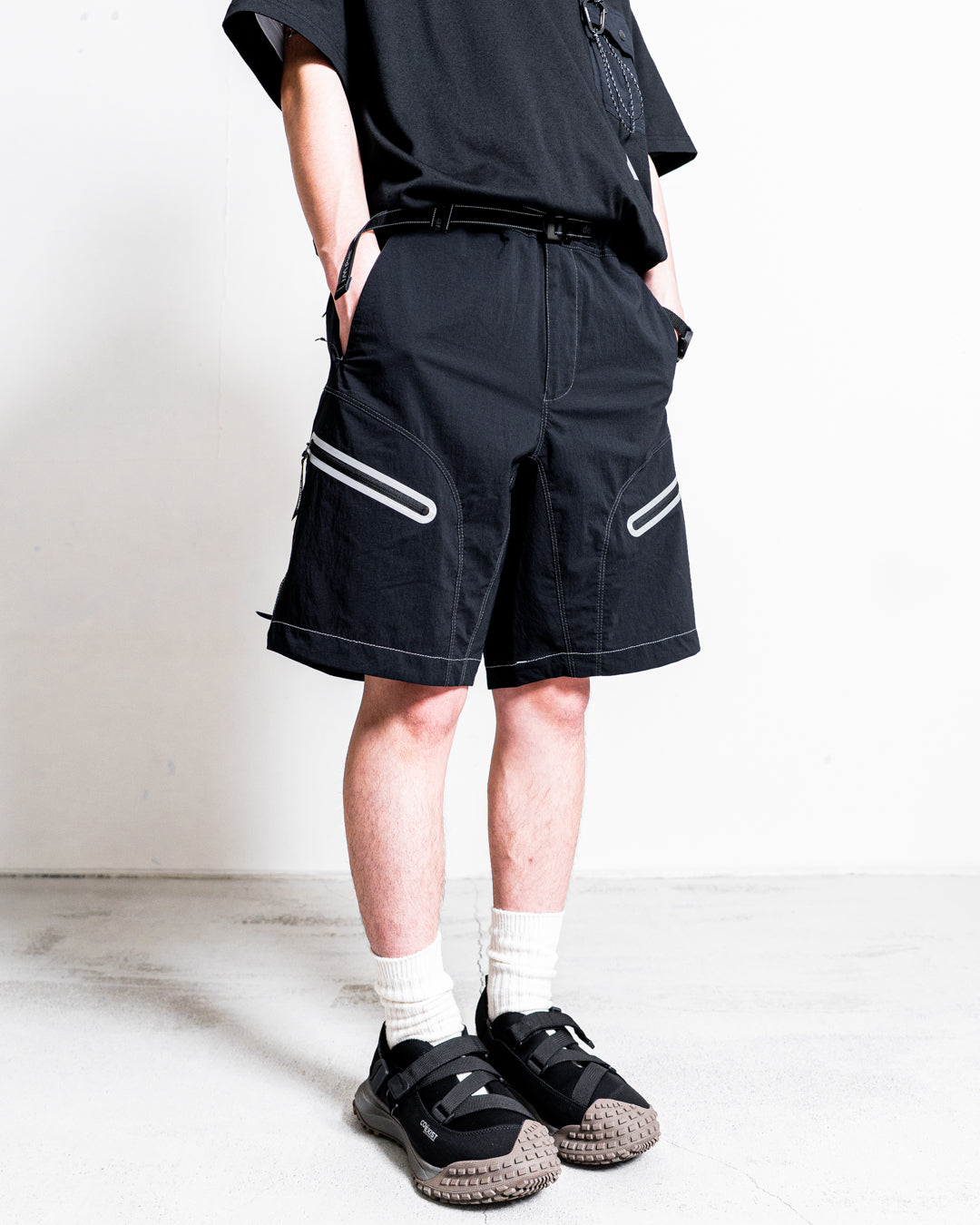 and wander light hike short pants