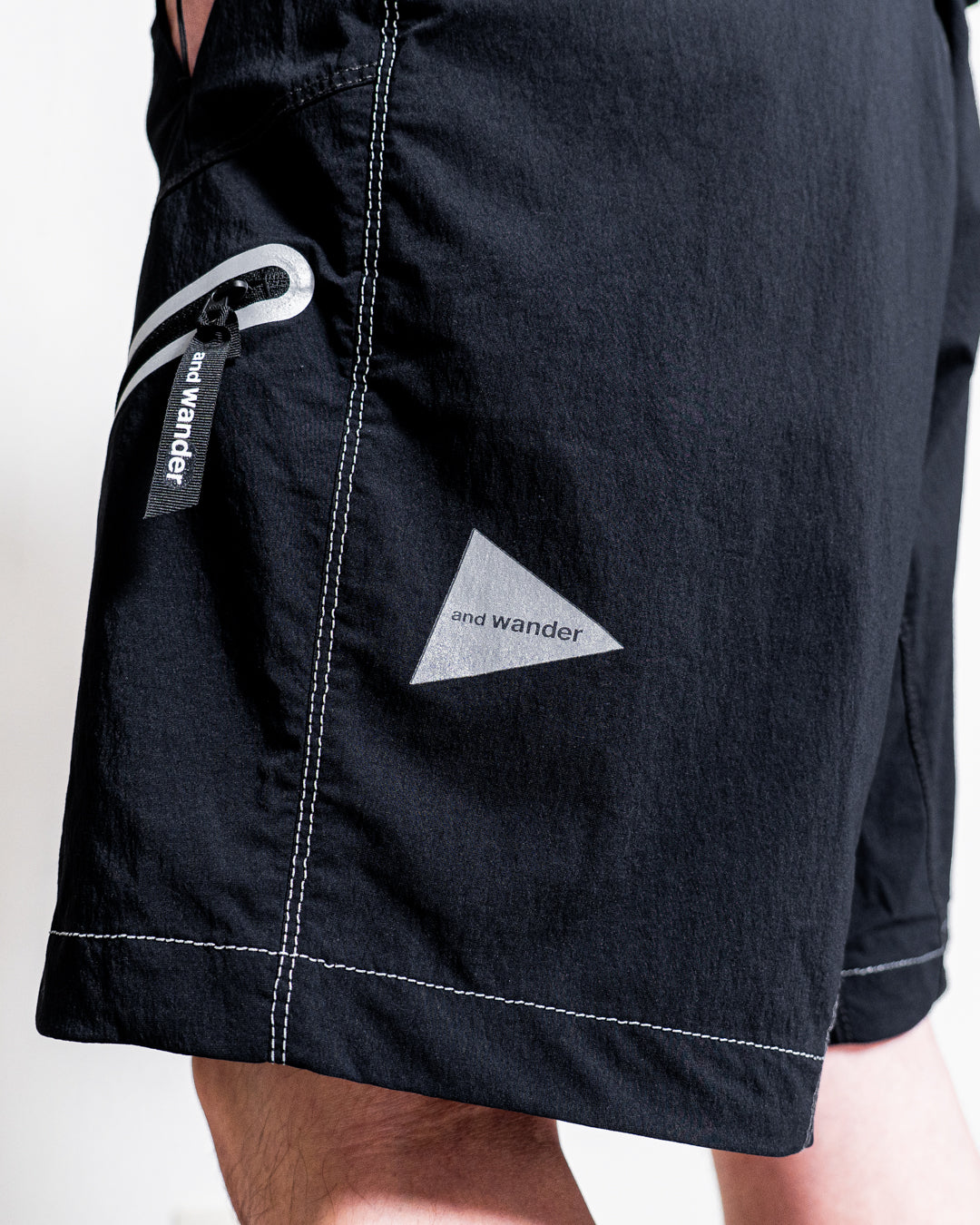 and wander light hike short pants