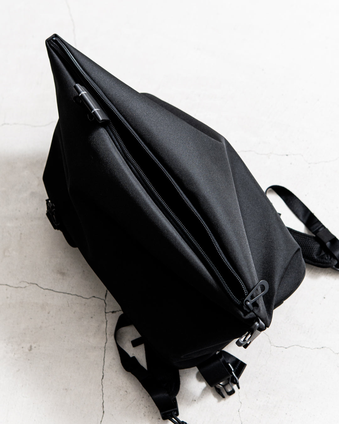 【Limited Edition】cote&ciel ISAR AIR EcoYarn Black