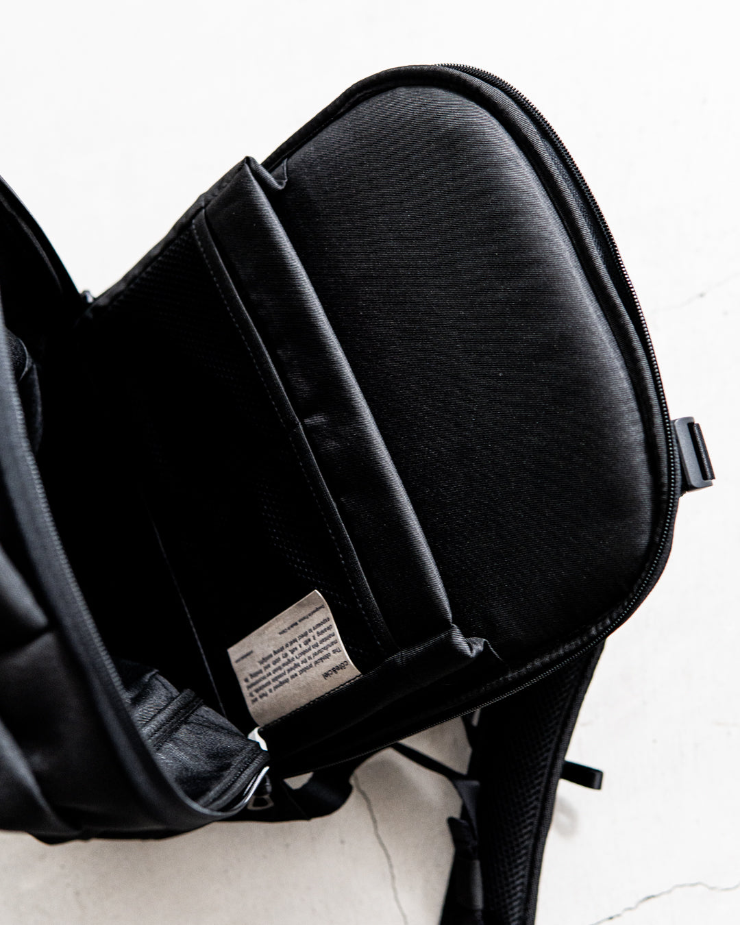 【Limited Edition】cote&ciel ISAR AIR EcoYarn Black