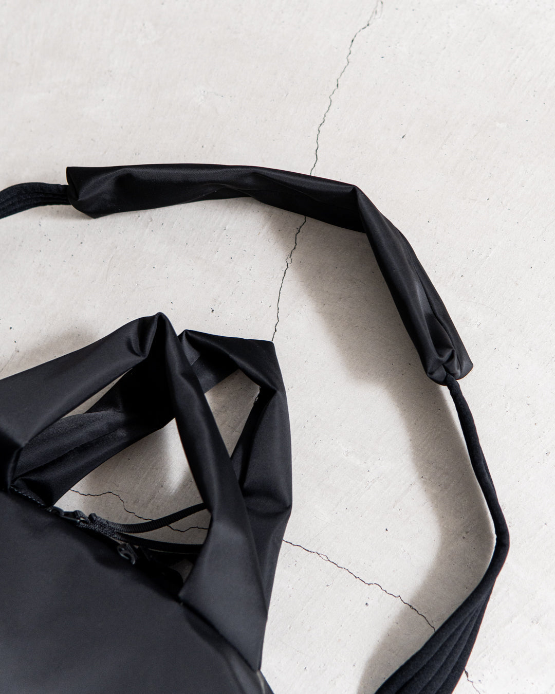 通販] cote&ciel Rour Sleek Black 商品ページ – zentex