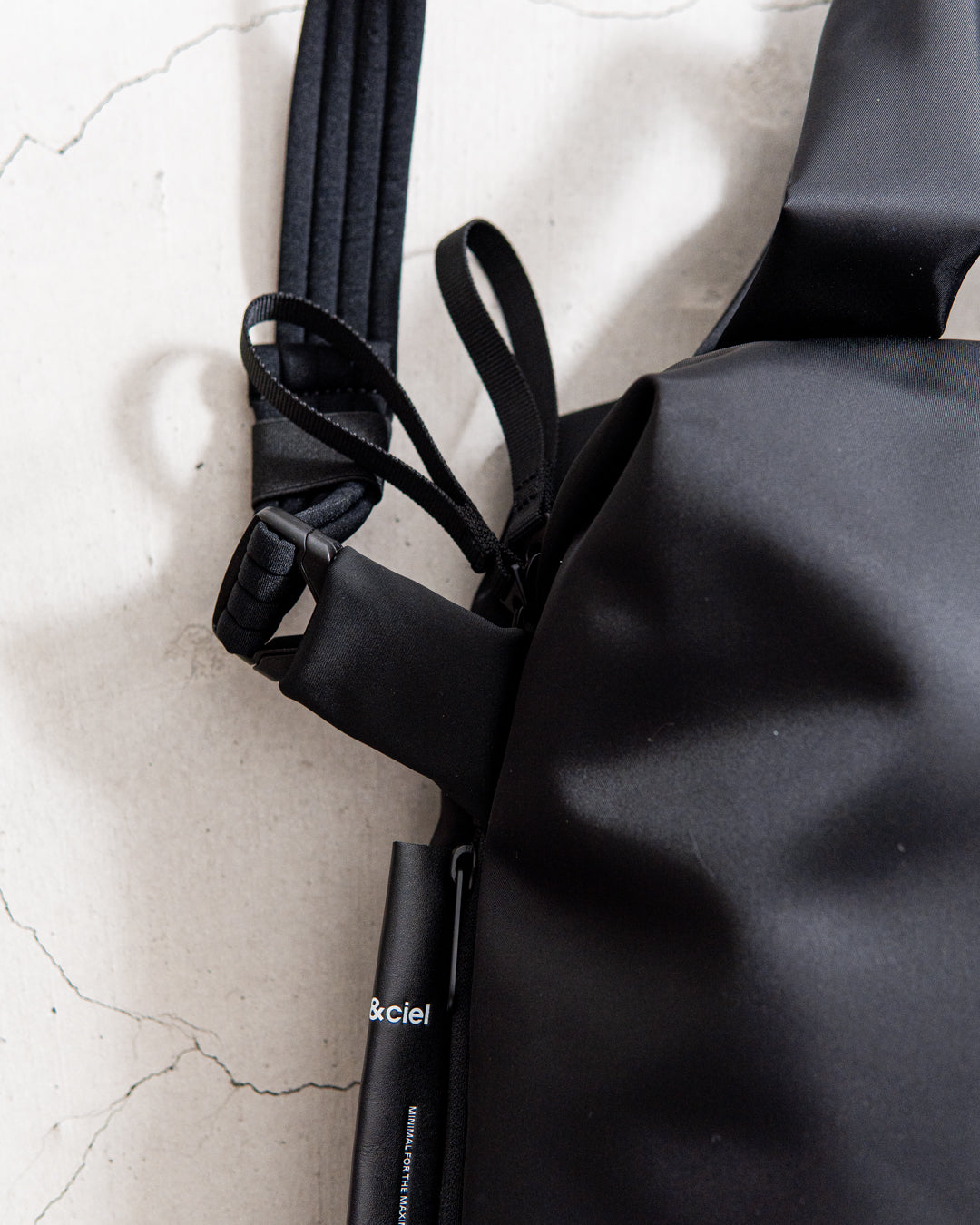 通販] cote&ciel Rour Sleek Black 商品ページ – zentex