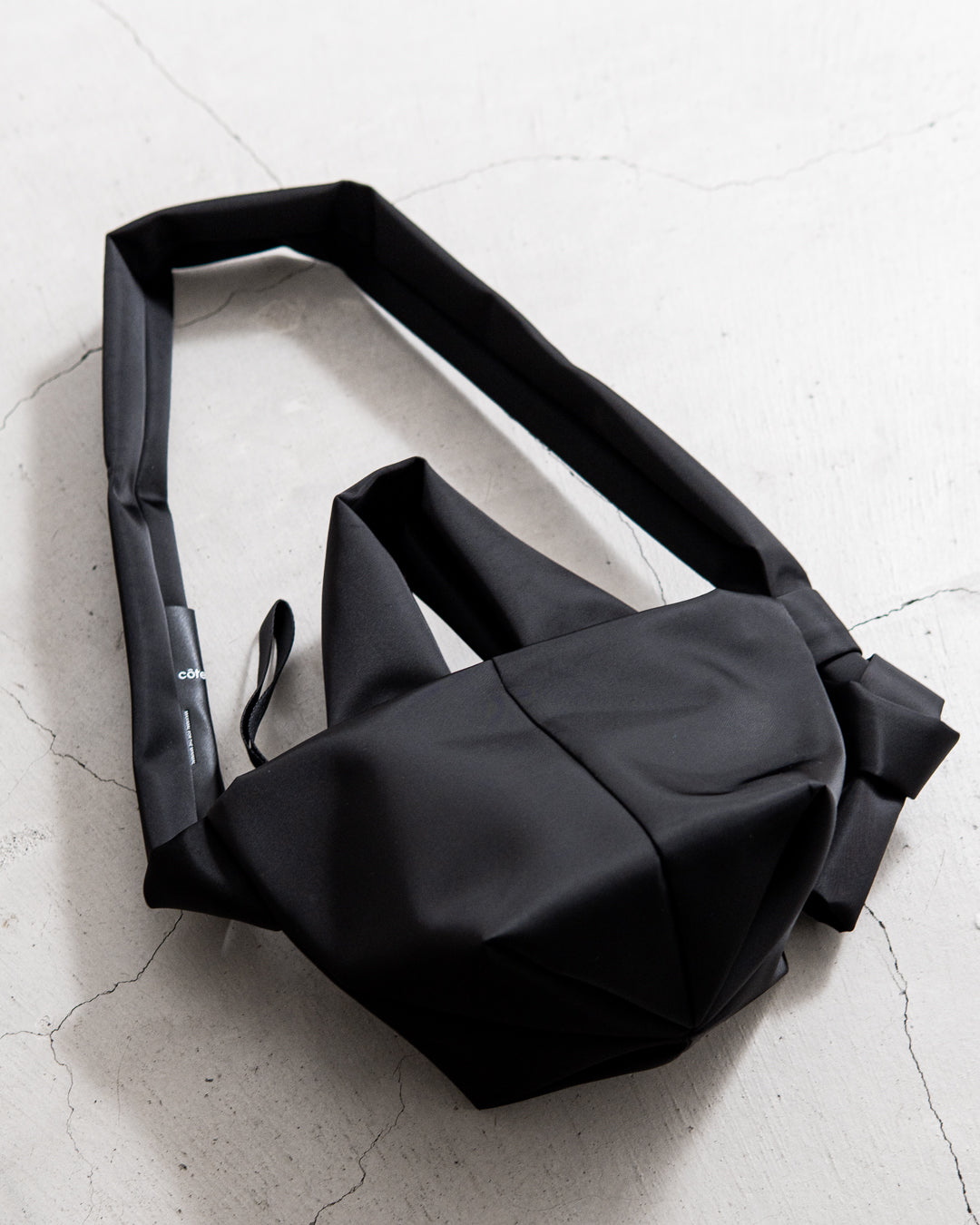 cote&ciel AMU MINI SLEEK BLACK