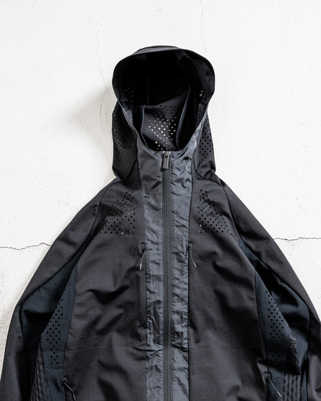 White Mountaineering コントラステッドジップアップ 通販] White Mountaineering (ホワイトマウンテニアリング) ZIP UP