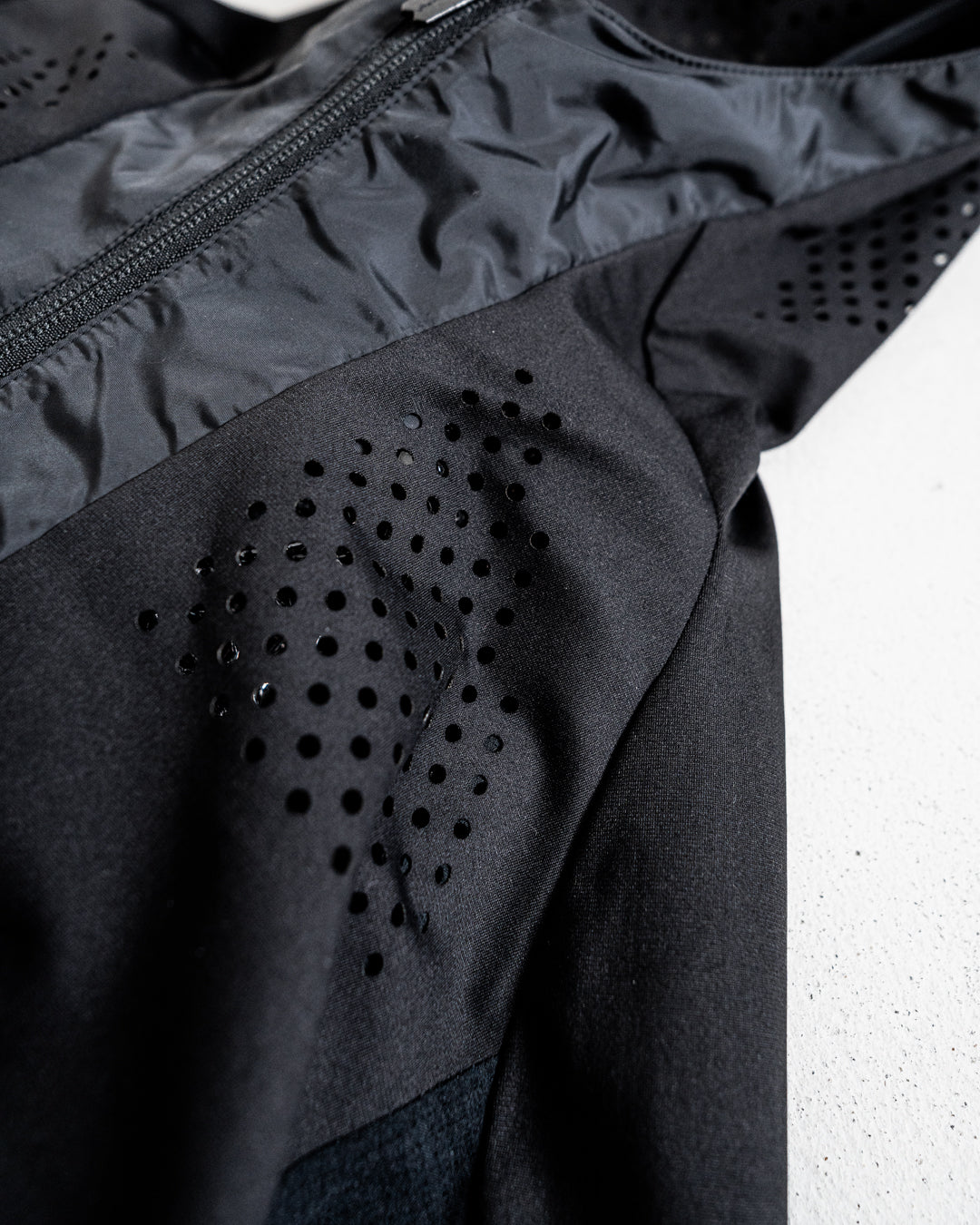 White Mountaineering ZIP UP HOODIE