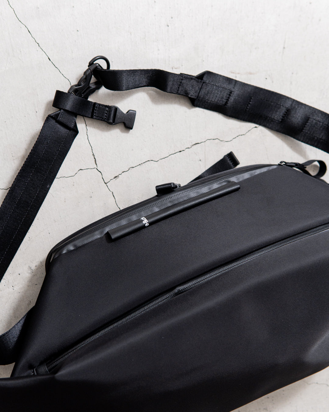 cote&ciel Isarau L Sleek Black