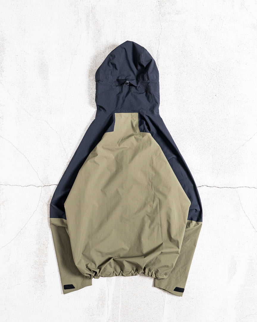 SALOMON OUTERPATH 2.5L