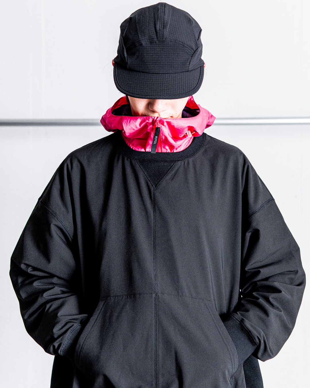 CMF OUTDOOR GARMENT DIVIDED SWEAT