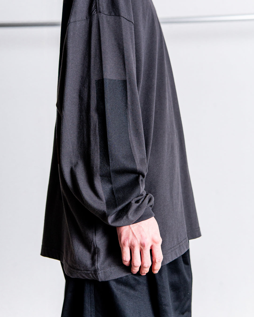 [RESTOCK]UNTRACE L/S Tee _214