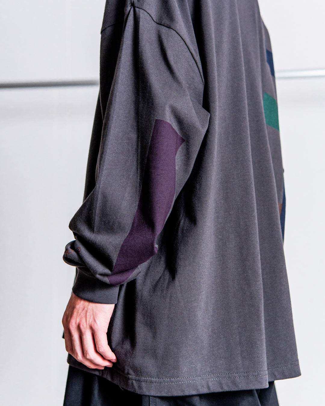 [RESTOCK]UNTRACE L/S Tee _214