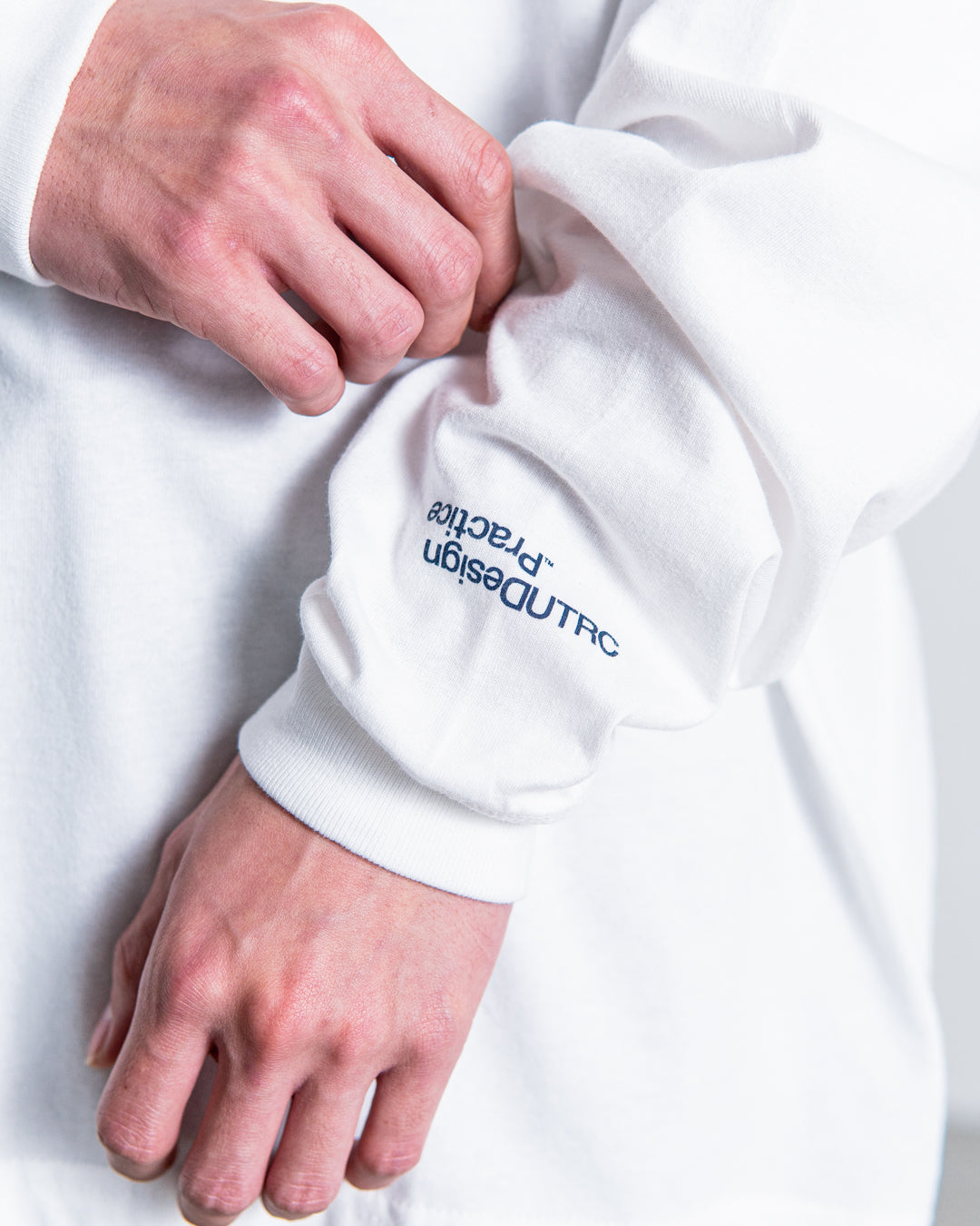 UNTRACE L/S Tee _215