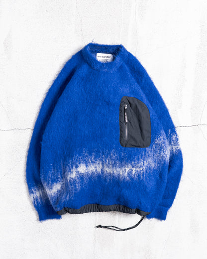and wander jacquard shaggy knit crew neck